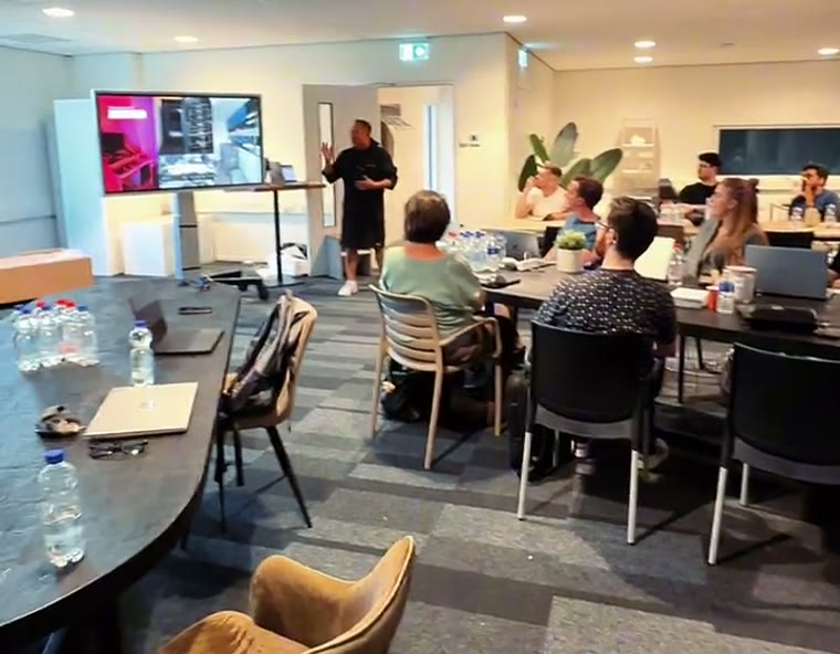 De showroom tijdens een sessie